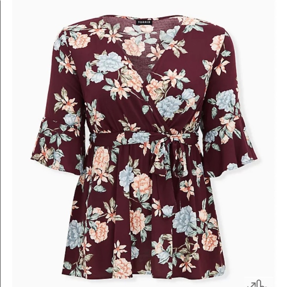 Torrid 3x Burgundy Purple Floral Stretch Challis Wrap Babydoll. Great condition.